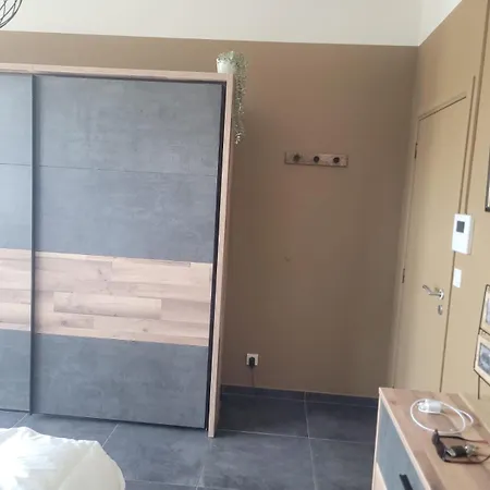 게스트하우스 Espace Cuesmois *